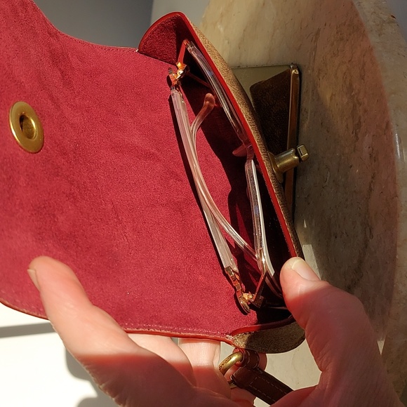 Coach tea rose retail sunglasses case in signature print - Picture 6 of 7